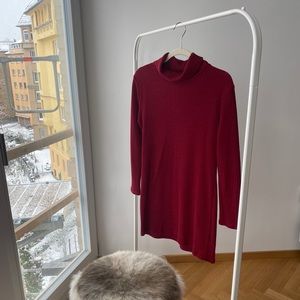 Comfortable Maroon Long Sleeve Dress